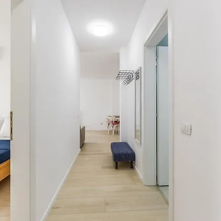 Apartment Sophie Downtown By Pikhost *