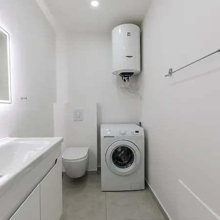 Apartment Sophie Downtown By Pikhost *