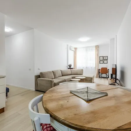 Sophie Downtown By Pikhost * Tirana