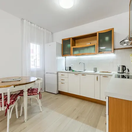 Sophie Downtown By Pikhost * Tirana