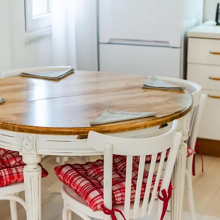 Sophie Downtown By Pikhost Tirana