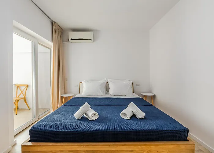 Apartament Sophie Downtown By Pikhost Tirana