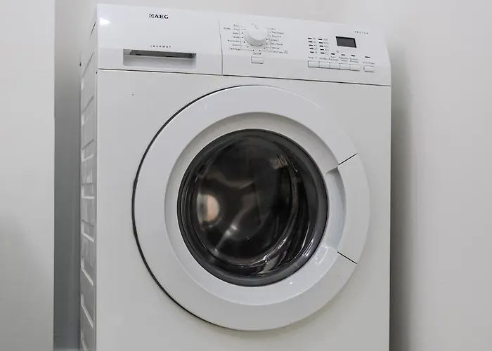 Sophie Downtown By Pikhost *